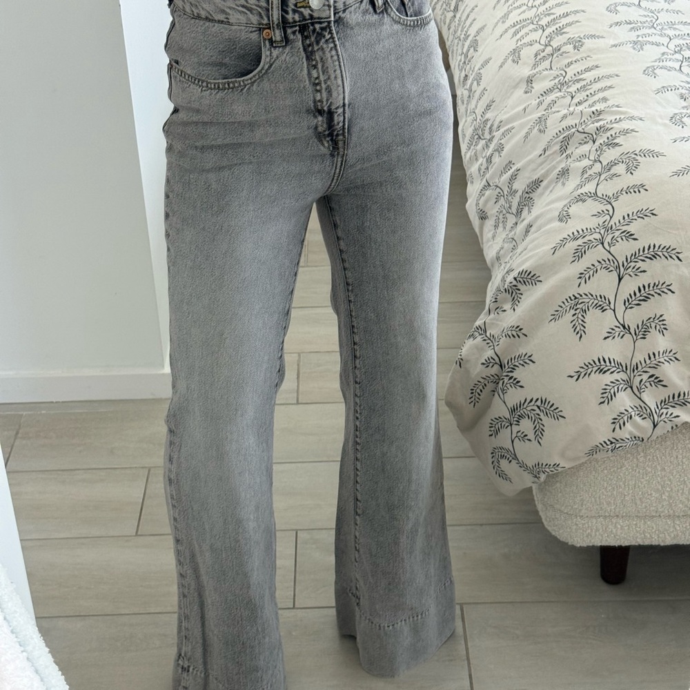 H&M Light Gray High-Rise Wide-Leg Jeans